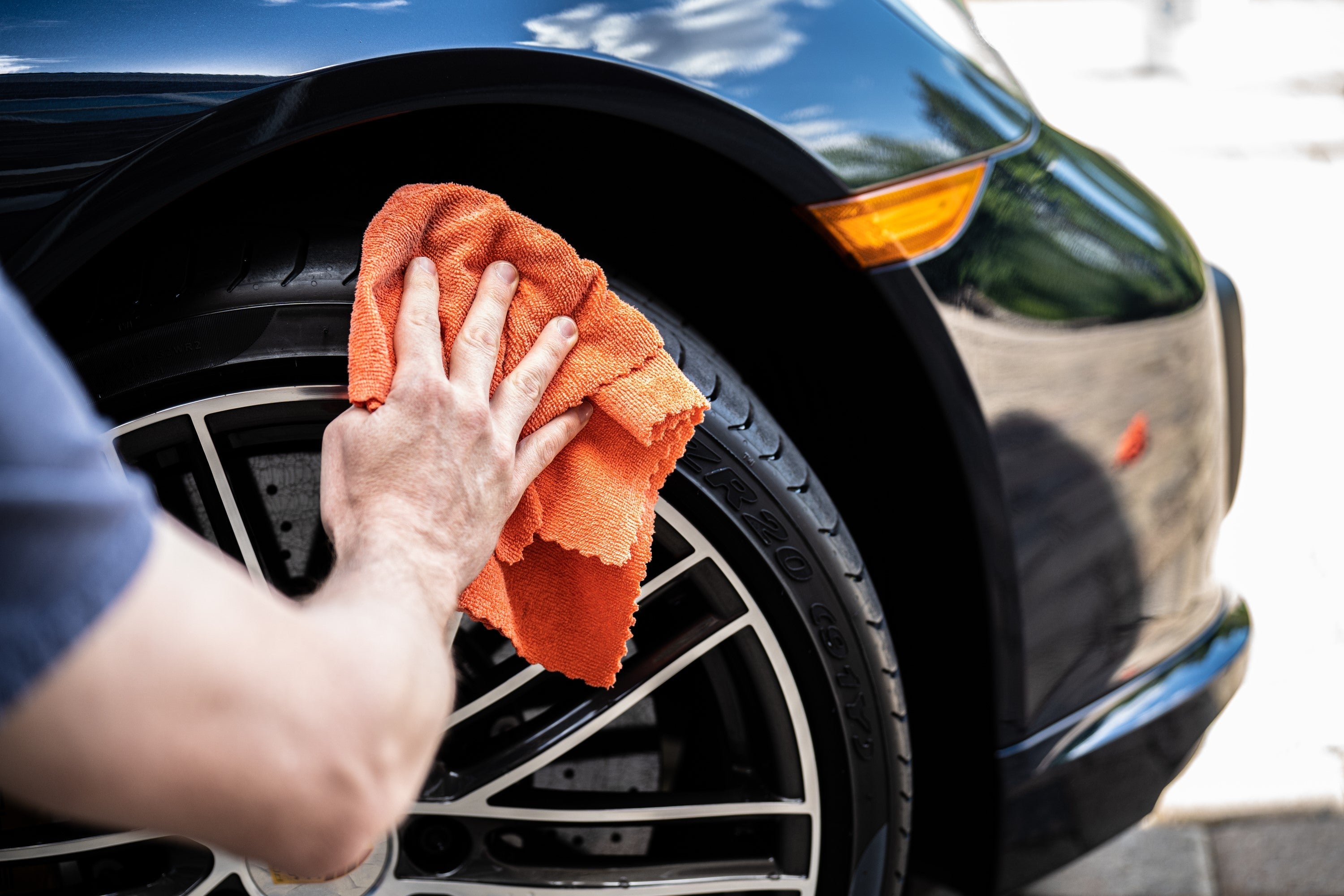 Eye Candy Extreme Tire Shine - High Gloss, Solvent, Wet Look Tire Shine